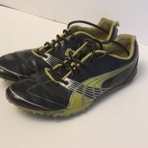 Puma jumping sprinting spike